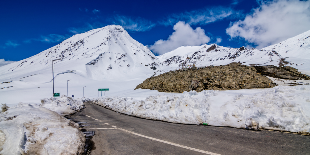 Rohtang Pass - Top 7 places to visit in Manali